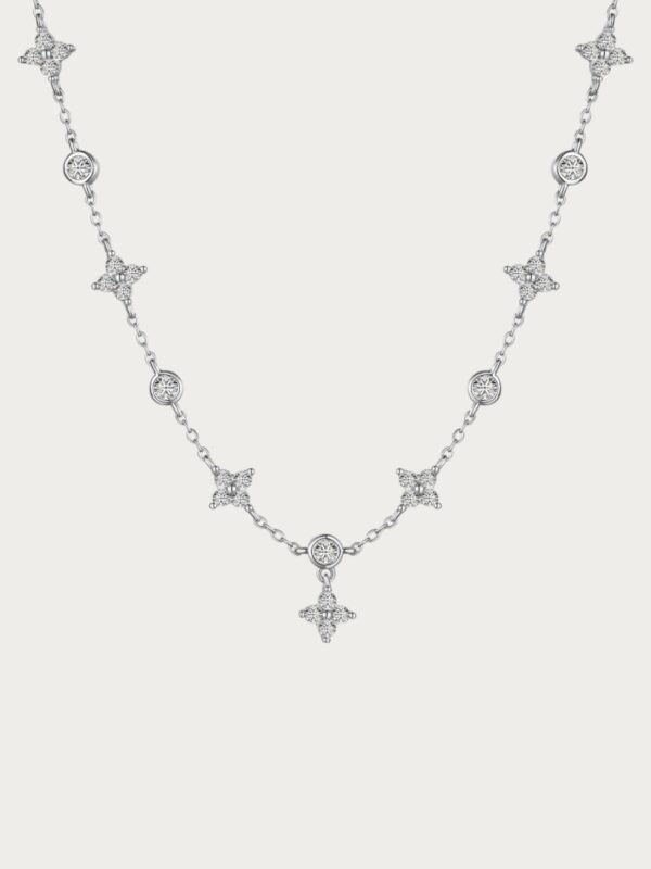 COLLIER LYNA